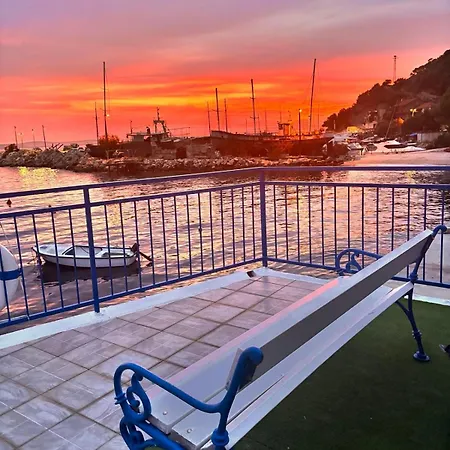 Thereal Beachfront House Bonilu Croacia アパート