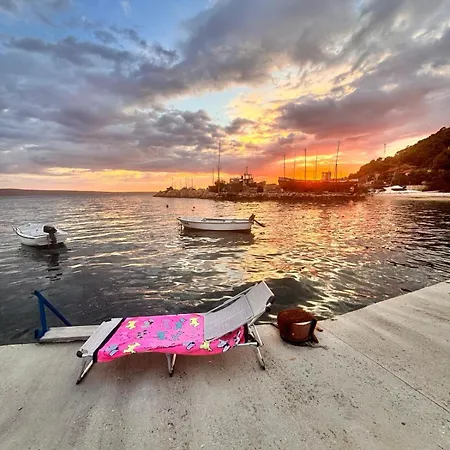Thereal Beachfront House Bonilu Croacia * 예세니체