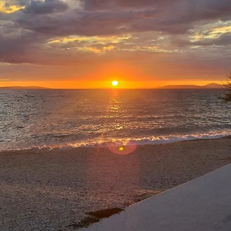 شقة Thereal Beachfront House Bonilu Croacia جيسينتسي