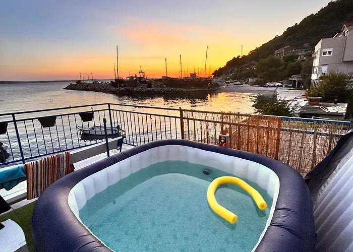아파트 Thereal Beachfront House Bonilu Croacia *